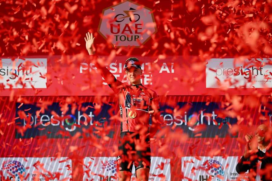 Ciclismo: Tim Merlier vence sprint com "photo finish" milimétrico na Volta aos Emirados