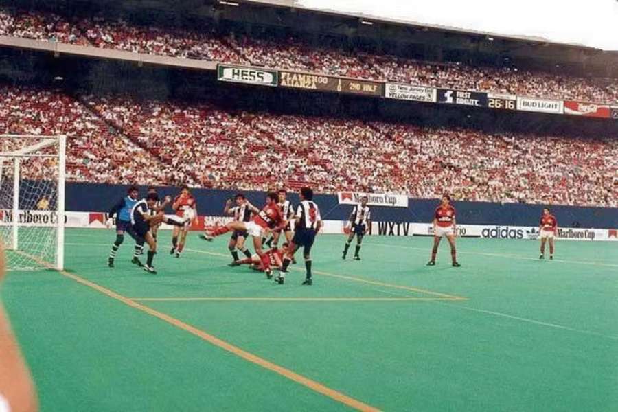 Fla bateu o Alianza Lima no Giants Stadium em 1990
