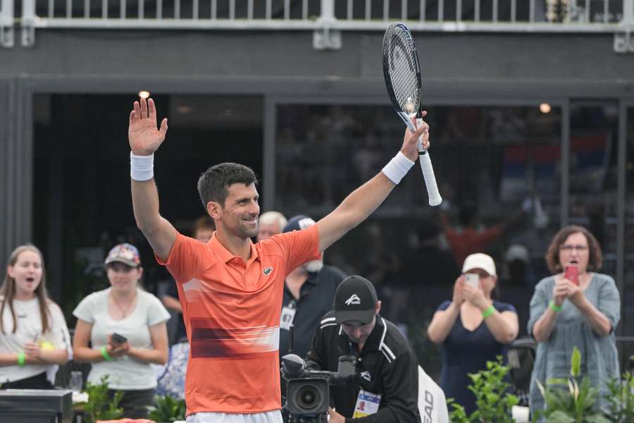 Novak Djokovic entrou a vencer no quadro de singulares em AdelaideD