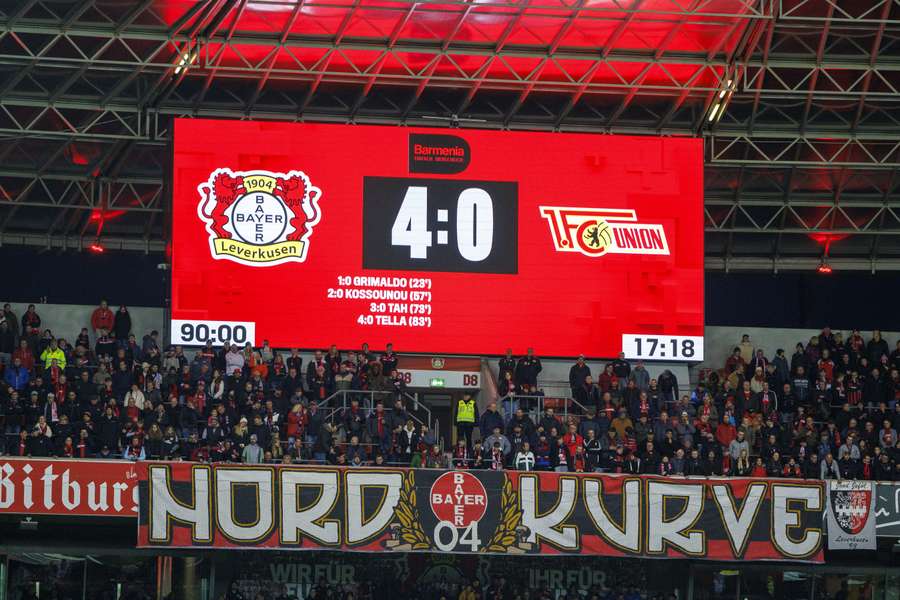 Duidelijke cijfers op het scorebord in de BayArena te Leverkusen