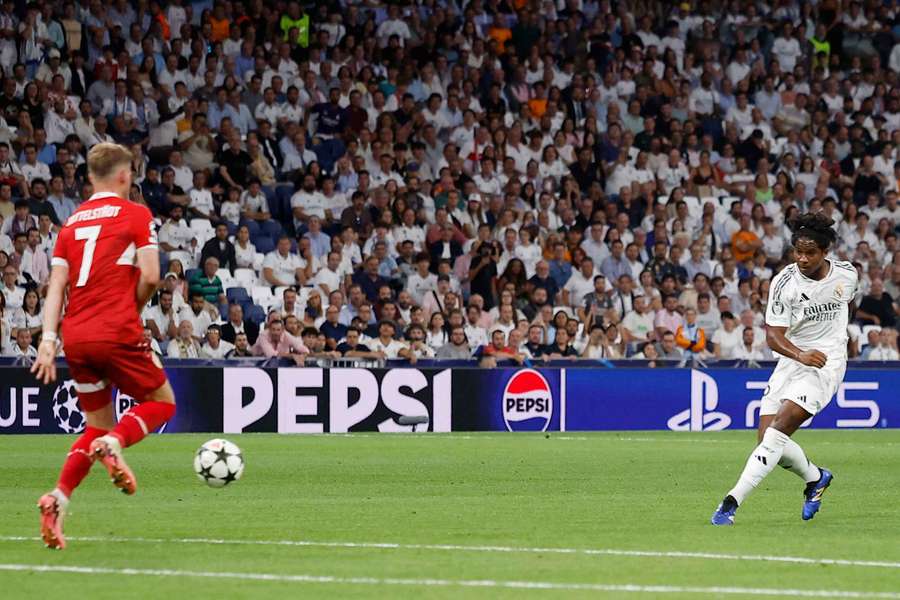 Mal chegou e já guardou: Endrick fez o 3º gol na vitória blanca