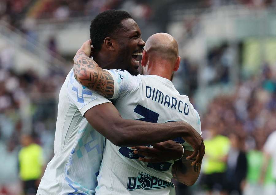 Thuram e Dimarco dopo il gol