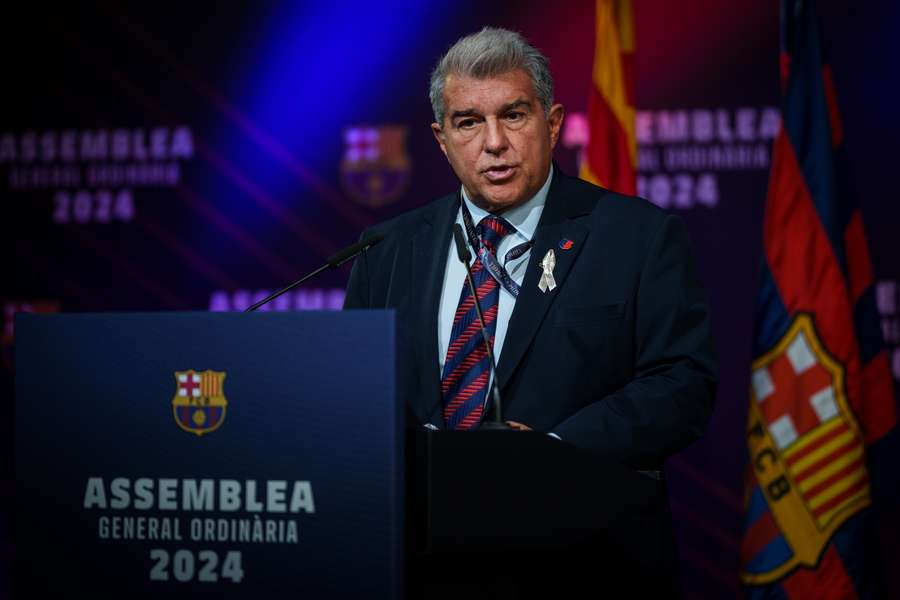 Laporta, în timpul celebrării Adunării Generale Ordinare a Barcelonei.