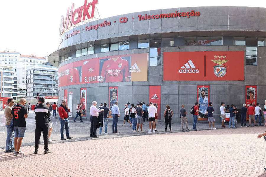 Segunda volta das eleições do Benfica terão lugar no sábado, 8 de novembro