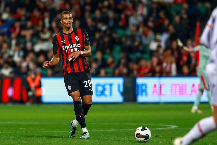 Malick Thiaw, en un partido con el AC Milan