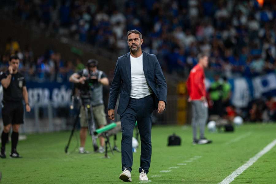 Arthur Jorge espera elevar o poderio ofensivo do Cruzeiro Arthur Jorge espera elevar o poderio ofensivo do Cruzeiro