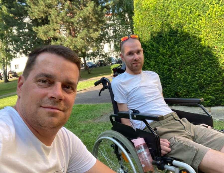 Ondřej Kušnír s vážně nemocným bratrem