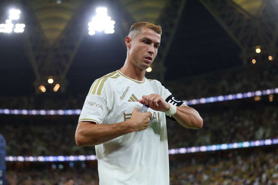 Cristiano Ronaldo não contribuiu para o marcador na primeira derrota da época do Al-Nassr, no terreno do Al-Ittihad (2-1) Cristiano Ronaldo não contribuiu para o marcador na primeira derrota da época do Al-Nassr, no terreno do Al-Ittihad (2-1)