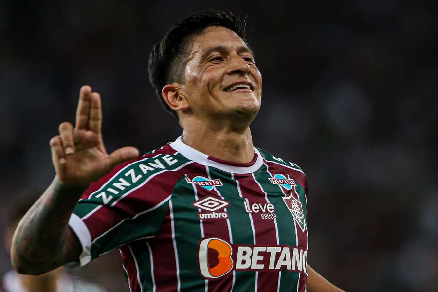 Cano segue fazendo história no futebol brasileiro