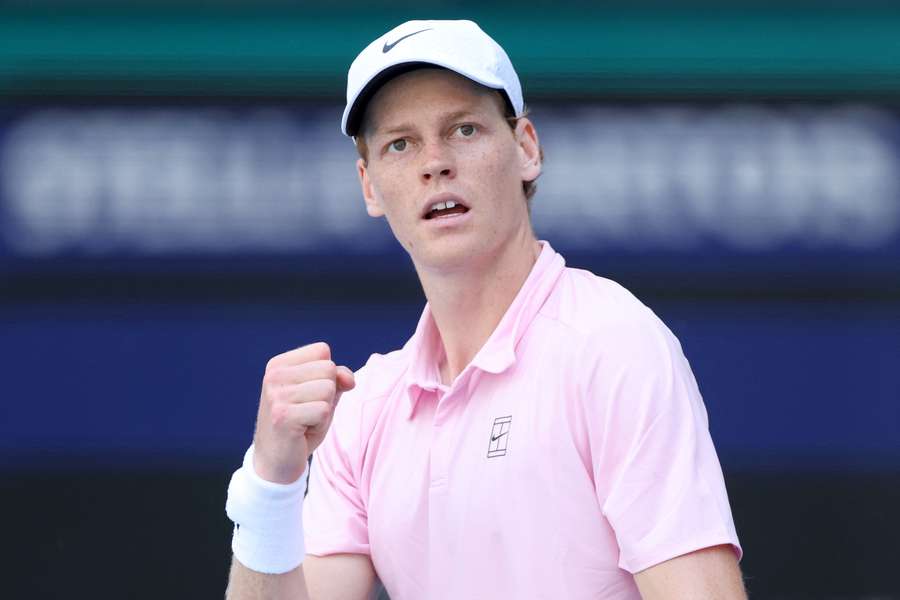 Sinner and Gauff both won in straight sets