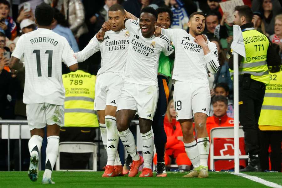 Mbappé e Vini Jr serão titulares pelo Madrid contra a Sociedad na Copa do Rei.
