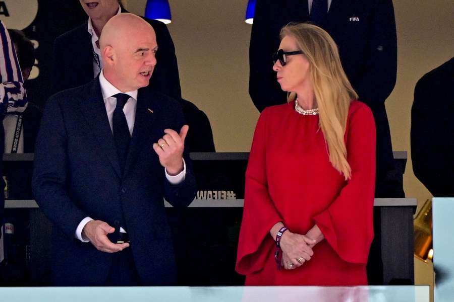 RBFA-Präsidentin Van Damme (r.) hat Infantino das Vertrauen entzogen RBFA-Präsidentin Van Damme (r.) hat Infantino das Vertrauen entzogen