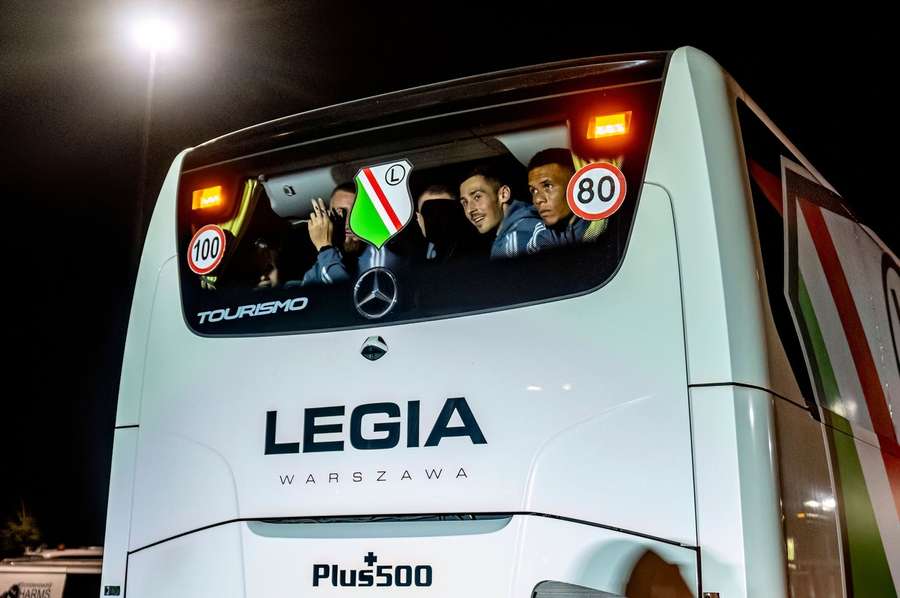 Autocarul echipei Legia Varșovia