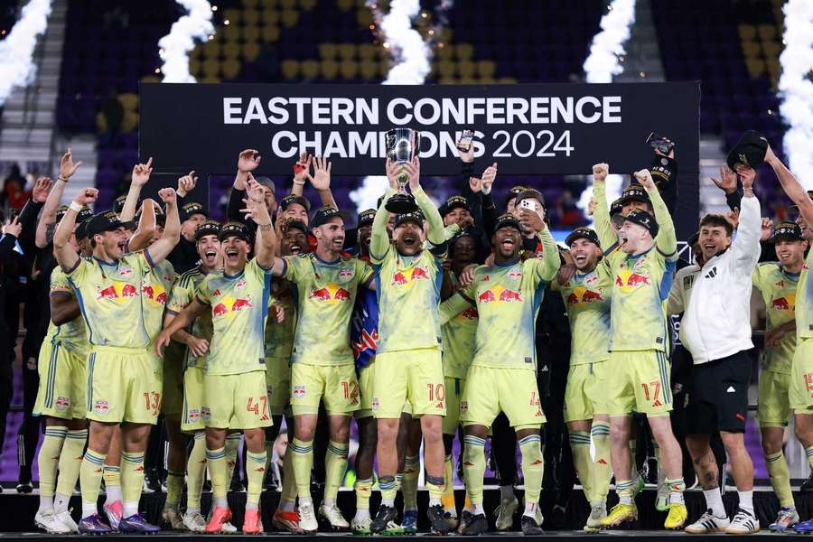 New York Red Bulls ergue o título de campeão da Conferência Leste da MLS