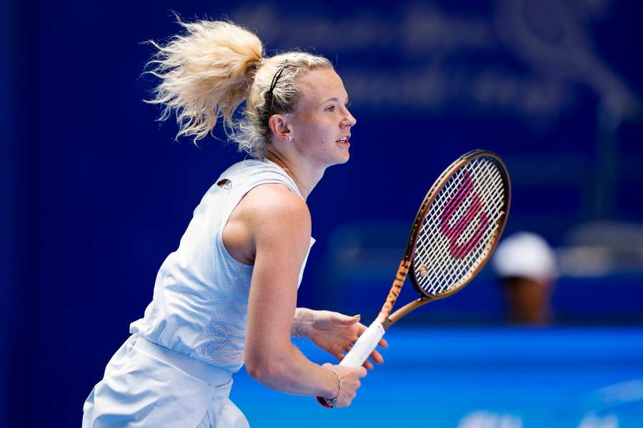 Kateřina Siniaková začala sezonu výhrou v kvalifikaci v Adelaide.