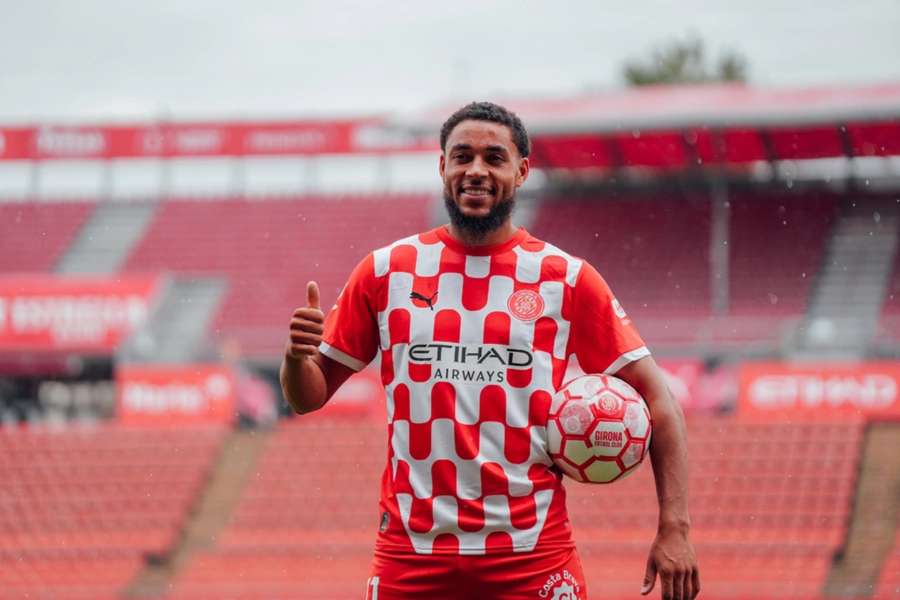 Danjuma, en su presentación con el Girona