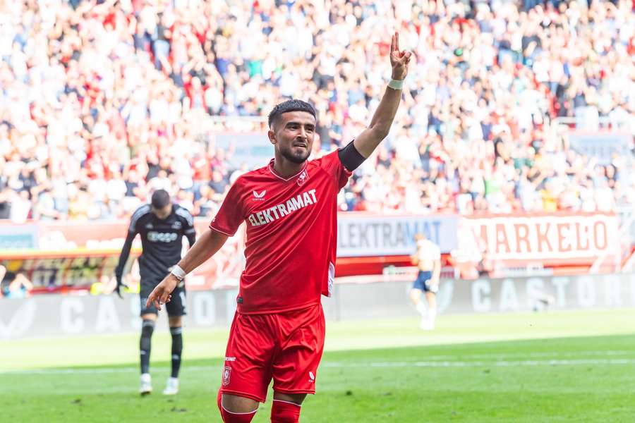 Naci Unuvar scoorde de 3-1 voor FC Twente