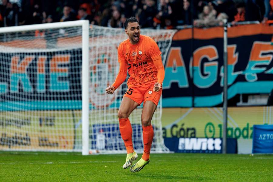 Rocha (nieoficjalnie) zostaje w Zagłębiu, znalazł się w kadrze na zgrupowanie w Turcji