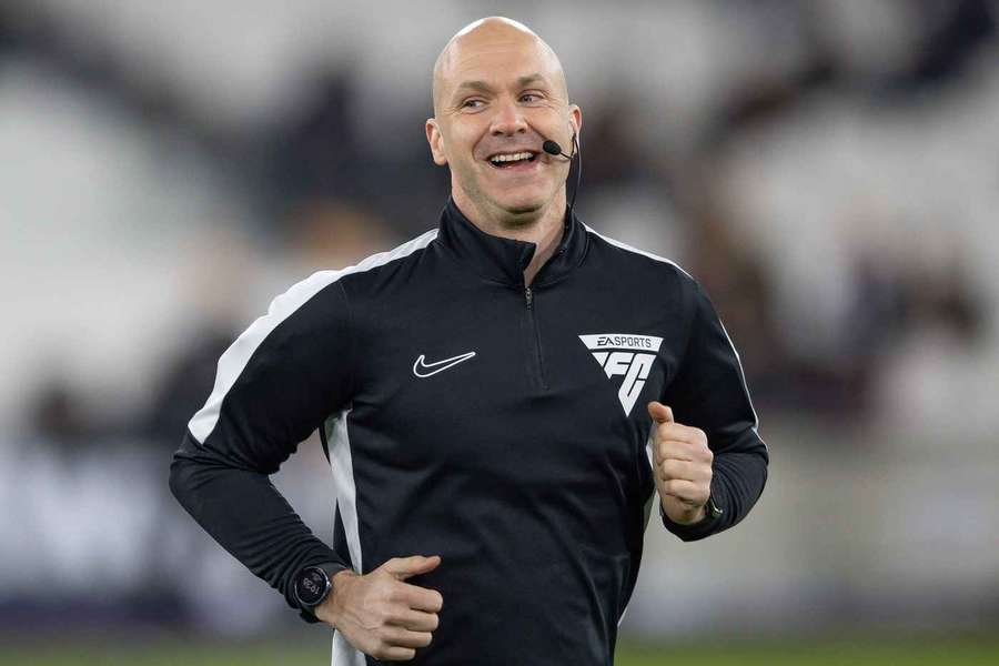 Controversial referee named as official for Liverpool vs Chelsea clash this weekend