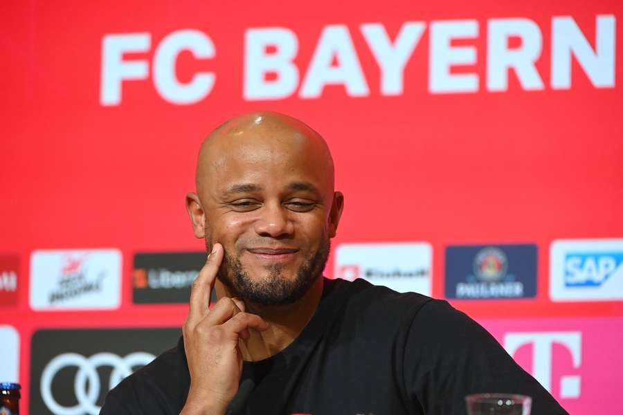 Vincent Kompany auf der Pressekonferenz.