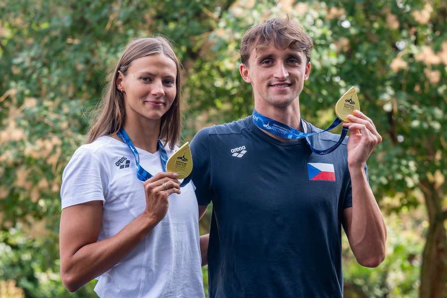 Plavečtí mistři Evropy Barbora Seemanová a Miroslav Knedla. Plavečtí mistři Evropy Barbora Seemanová a Miroslav Knedla.