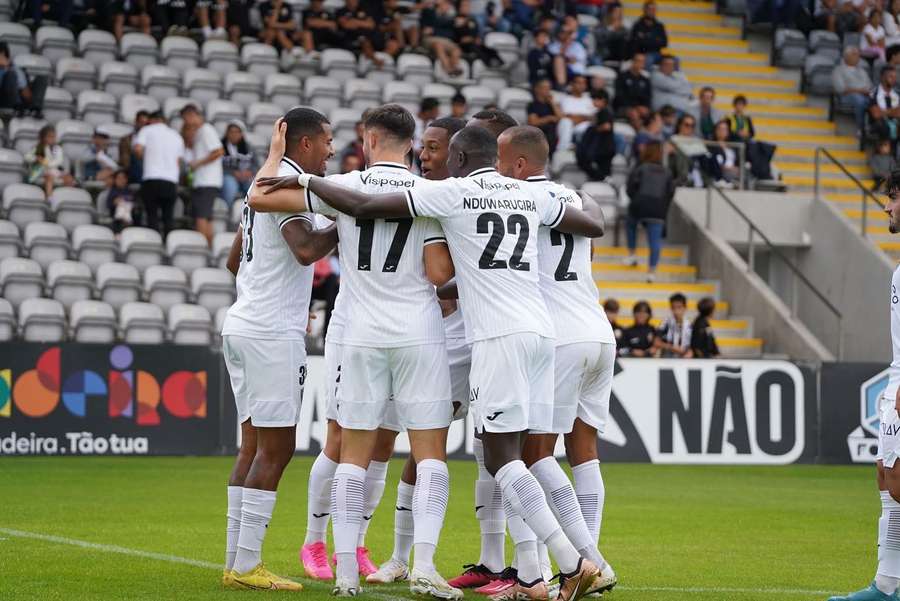 Fernando Ruas deu como exemplo a possível colocação de uma pala na atual bancada superior do estádio