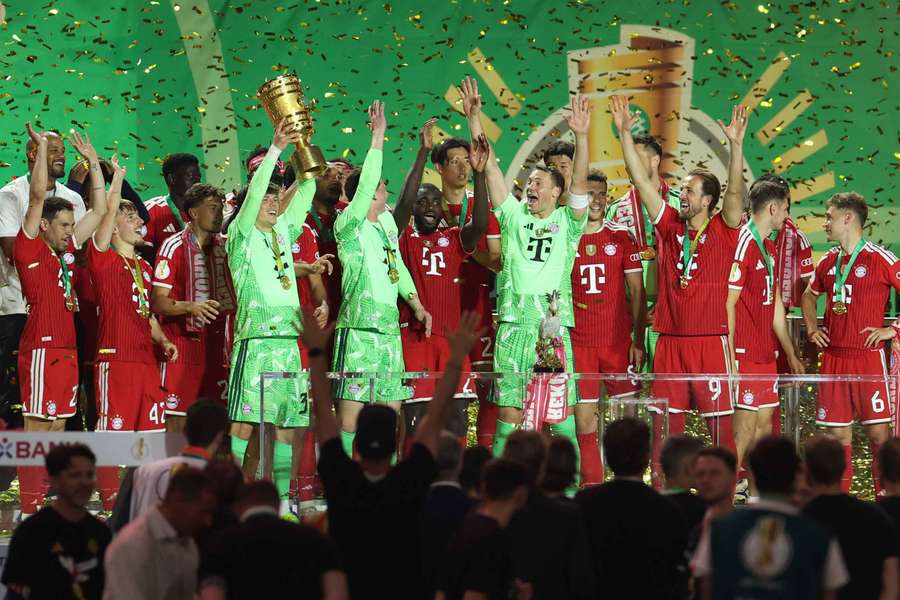 Der FC Bayern feiert den Titelgewinn im DFB Pokal. Der FC Bayern feiert den Titelgewinn im DFB Pokal.