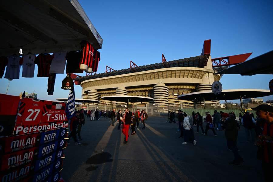 San Siro sotto assedio San Siro sotto assedio
