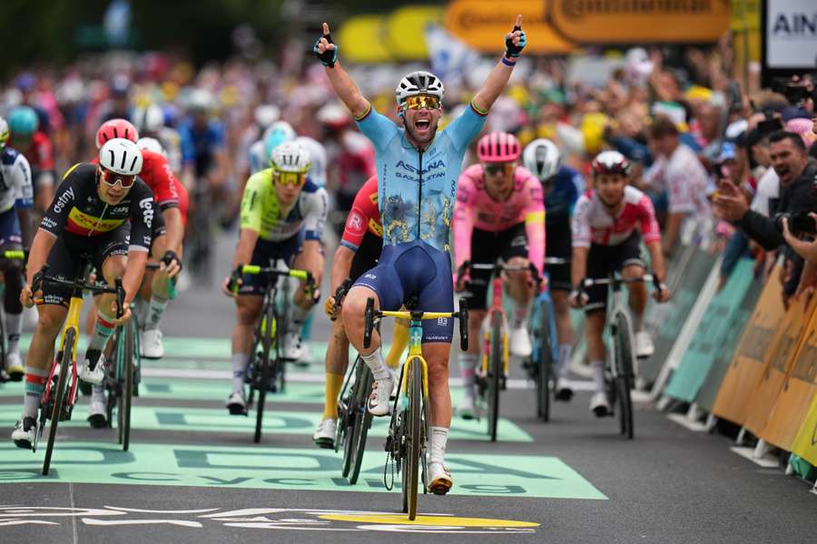 Cyklistika-TdF: Cavendish má rekord, v žltom drese je naďalej Pogačar