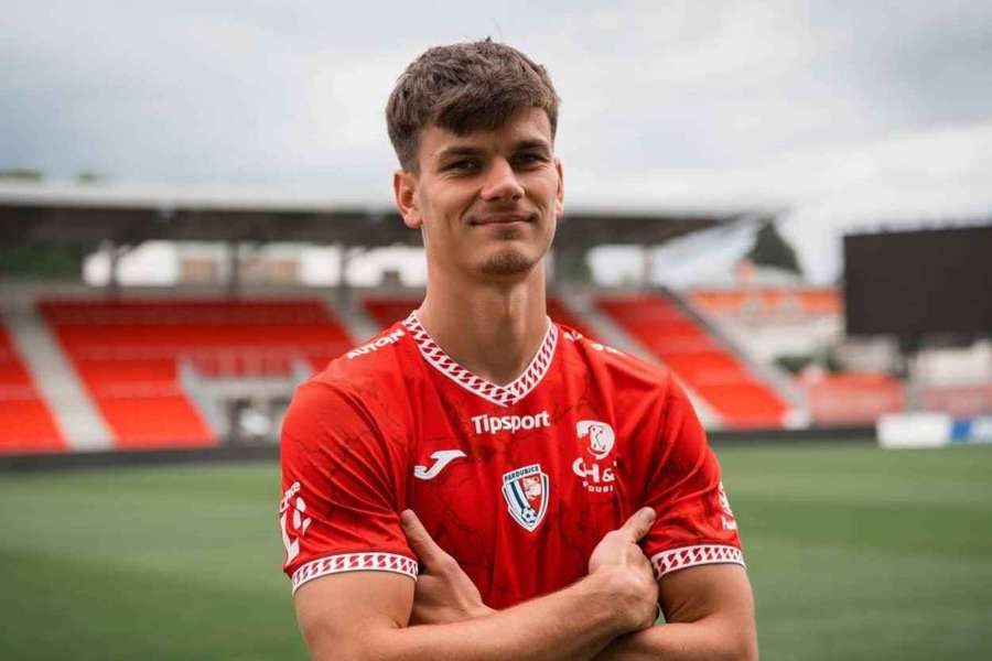 Daniel Smékal je hráčem Pardubic. Daniel Smékal je hráčem Pardubic.