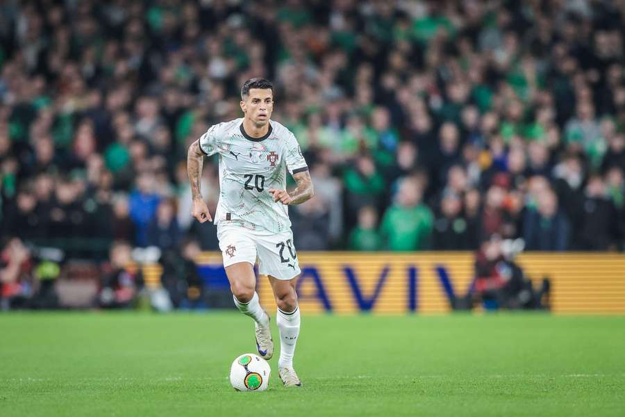 Inter negociază pentru transferul lui Joao Cancelo Inter negociază pentru transferul lui Joao Cancelo