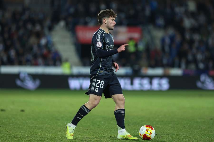 Cestero signs new Real Madrid deal after making debut
