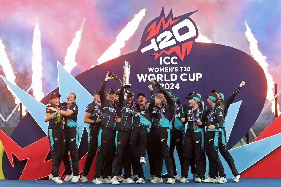 New Zealand will defend their crown in England
