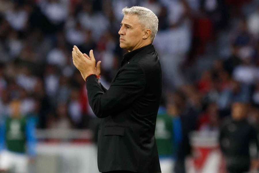 São Paulo de Hernán Crespo perdeu o jogo de ida por 2 a 0