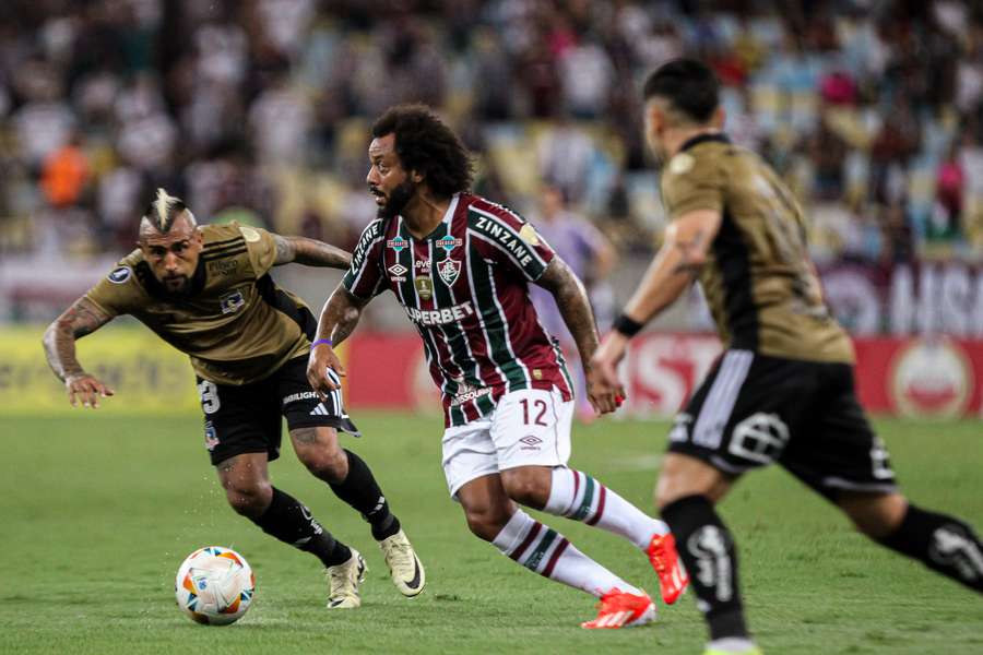 No Maracanã, o Fluminense venceu o Colo-Colo por 2 a 1