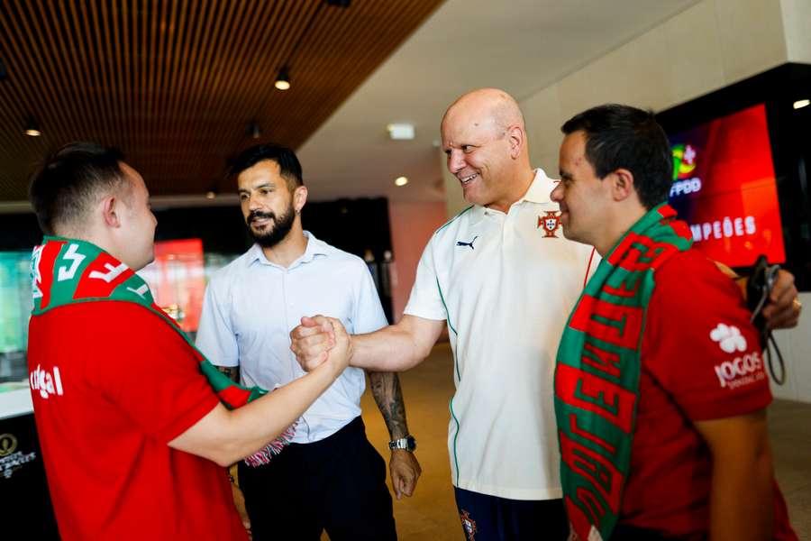 João Matos e Jorge Braz com os atletas portugueses João Matos e Jorge Braz com os atletas portugueses