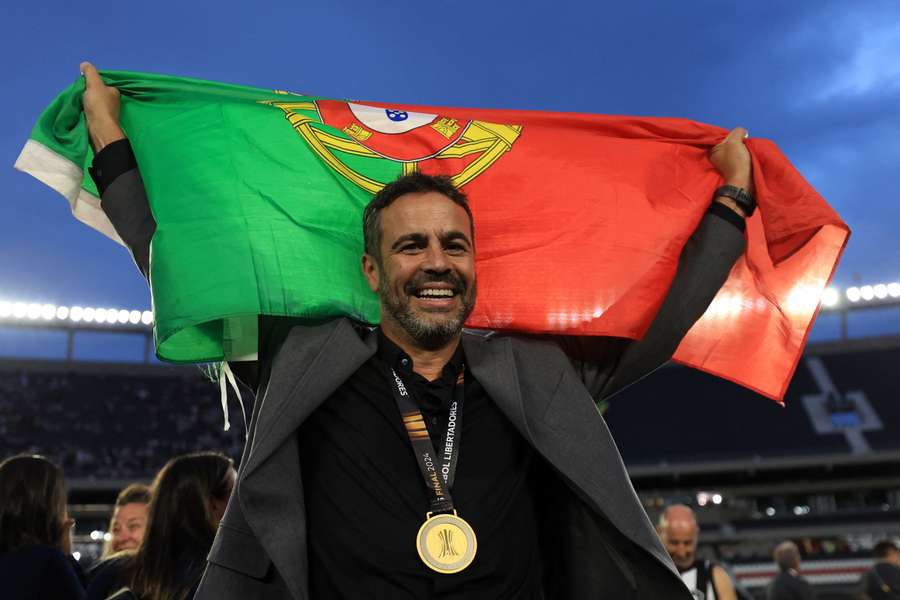 Artur Jorge é o terceiro português a vencer a Libertadores