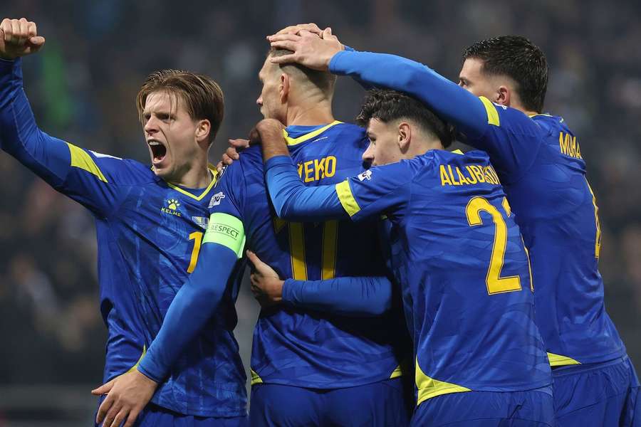 Dzeko voltou a marcar pela Bósnia Dzeko voltou a marcar pela Bósnia