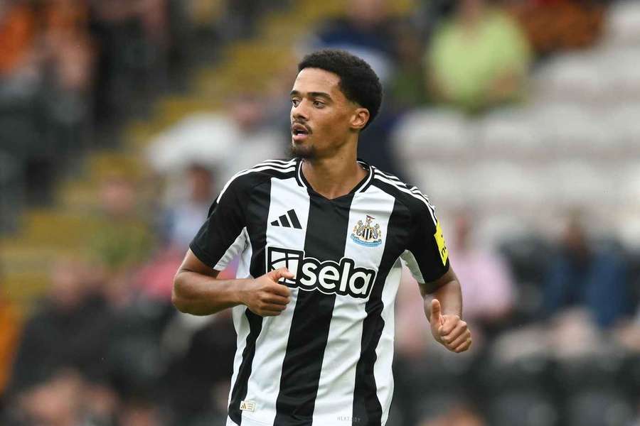 Jamal Lewis, împrumutat de Newcastle la Sao Paolo