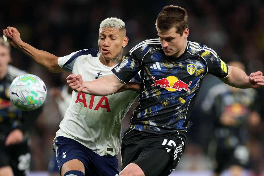 Richarlison passou em branco contra o Leeds