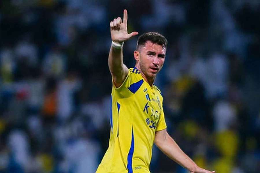 Aymeric Laporte je spojován s návratem do Evropy