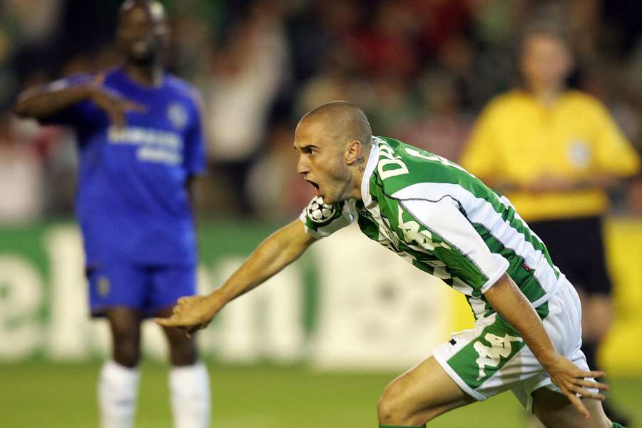 Dani celebra su gol con el Betis ante el Chelsea, en la Champions League 2005-2006
