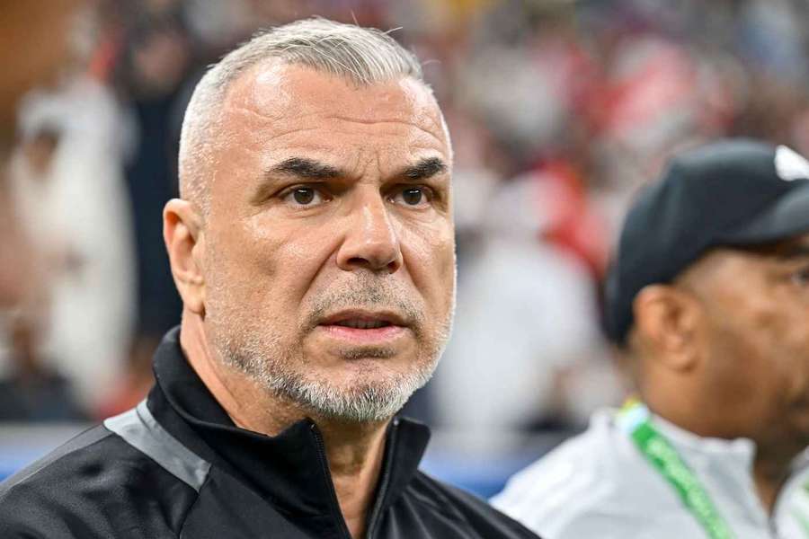 Olăroiu, primele puncte în Liga Campionilor Asiei 2: Al-Jazira, 0-0 cu Gol Gohar Olăroiu, primele puncte în Liga Campionilor Asiei 2: Al-Jazira, 0-0 cu Gol Gohar