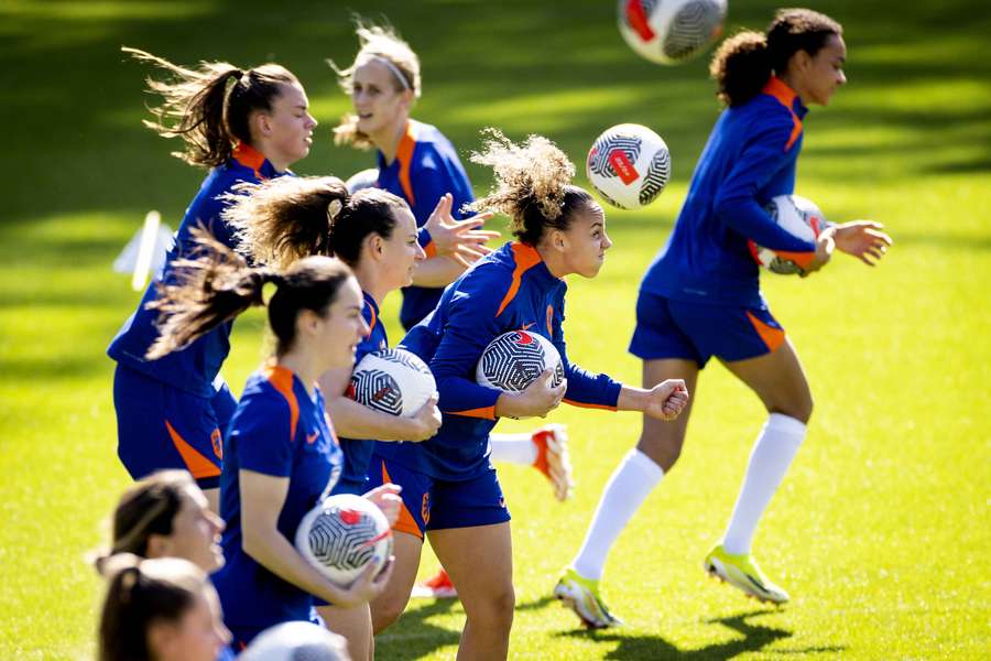 De Oranje Leeuwinnen weten wie hun tegenstanders zijn in de laatste interlandperiode van het jaar