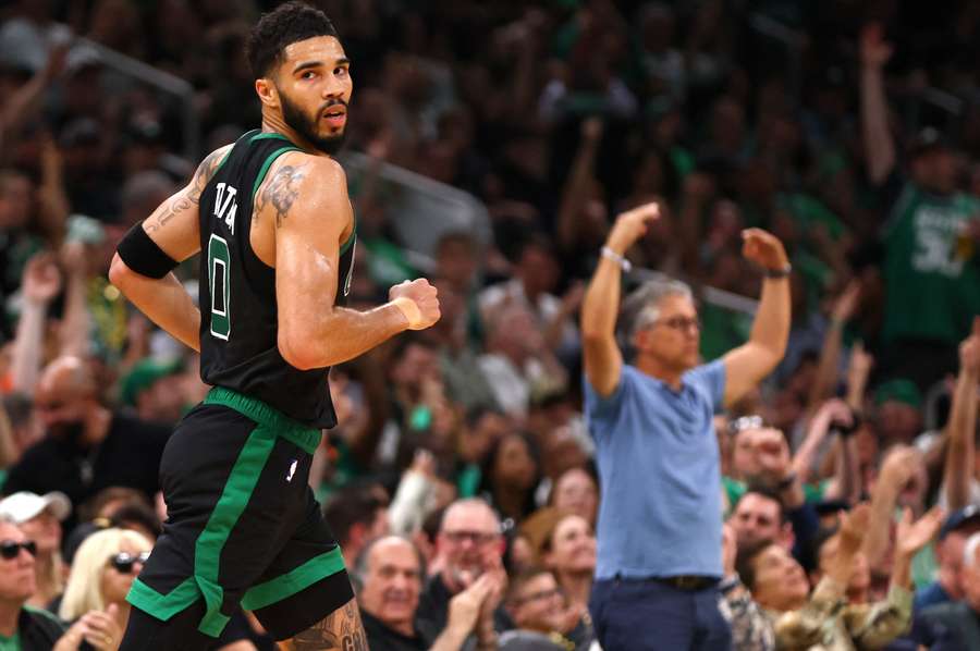 Celtics pewnie powiększają prowadzenie w serii z Pacers