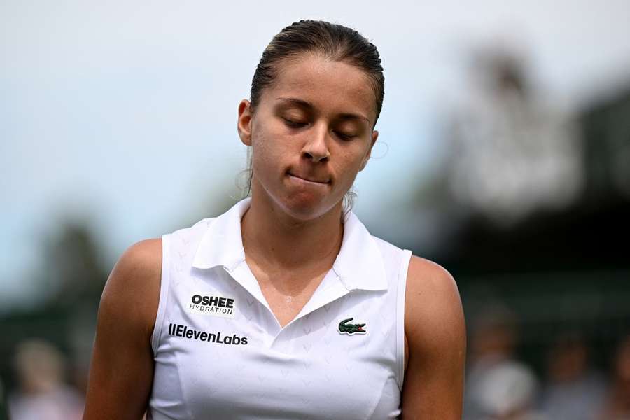 Chwaliňská se zranila při mečbolu a ve Wimbledonu končí.