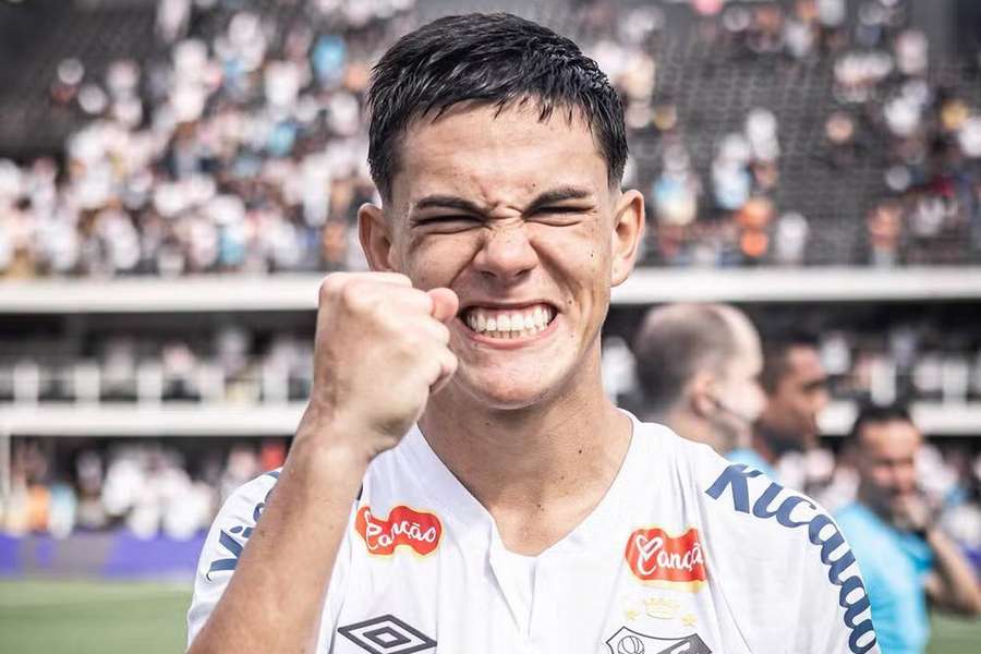 João Pedro Chermont festeja pelo Santos