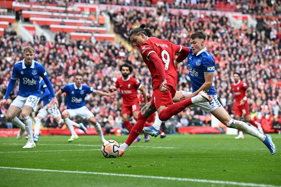 No primeiro turno, o Liverpool bateu o Everton por 2 a 0