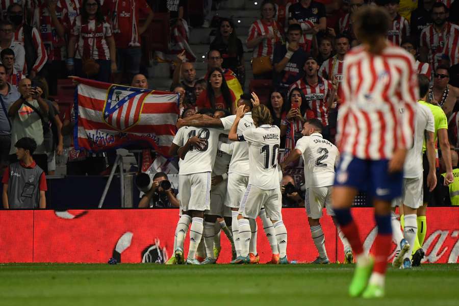 Le Real Madrid remporte le derbi et poursuit son sans-faute en Liga