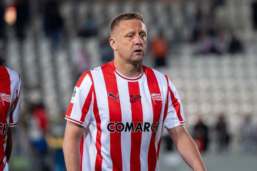 Oficjalnie: Glik przedłużył umowę z Cracovią, ale to już ostatni raz Oficjalnie: Glik przedłużył umowę z Cracovią, ale to już ostatni raz